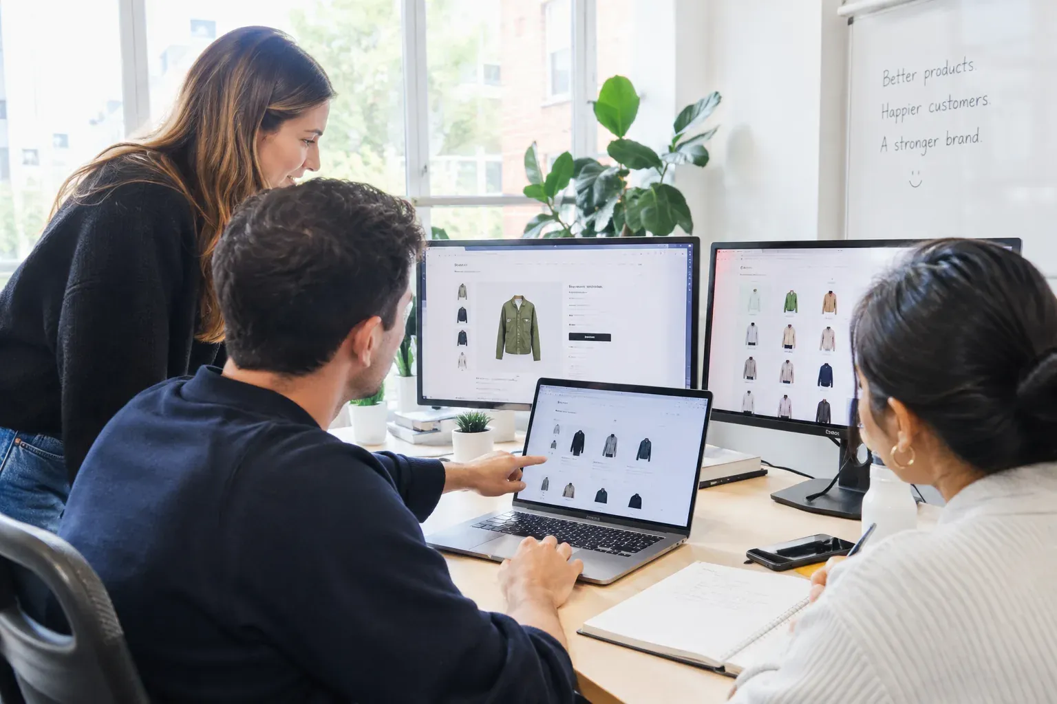 Team optimising product pages and collections of an online store